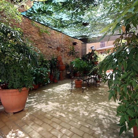 Albergo I Longobardi Чиуси Экстерьер фото
